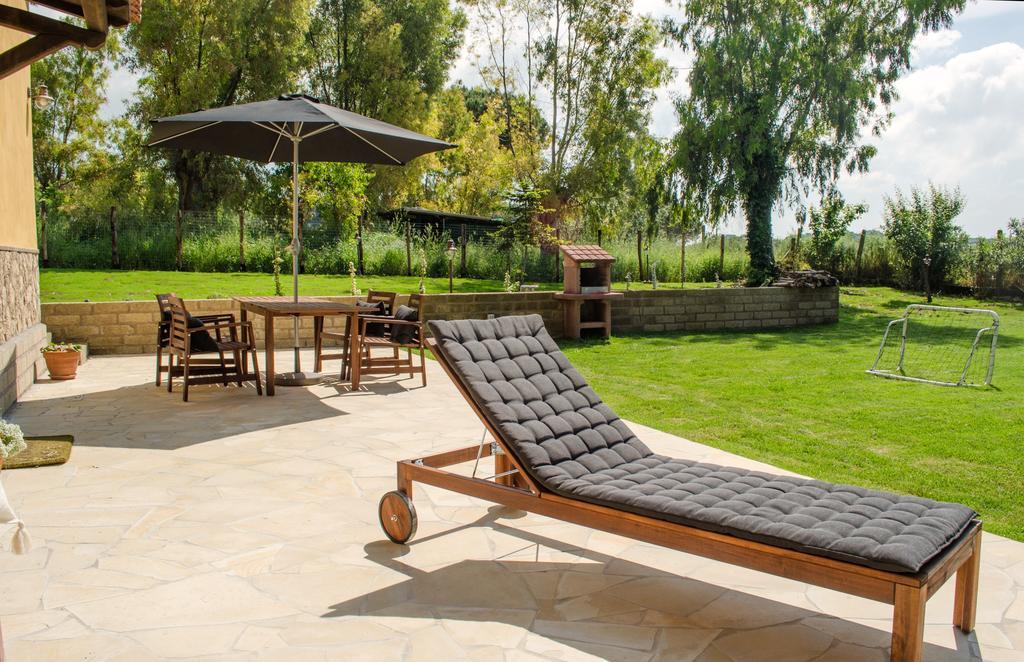 Hausclaudia Guest House Cerveteri Bagian luar foto